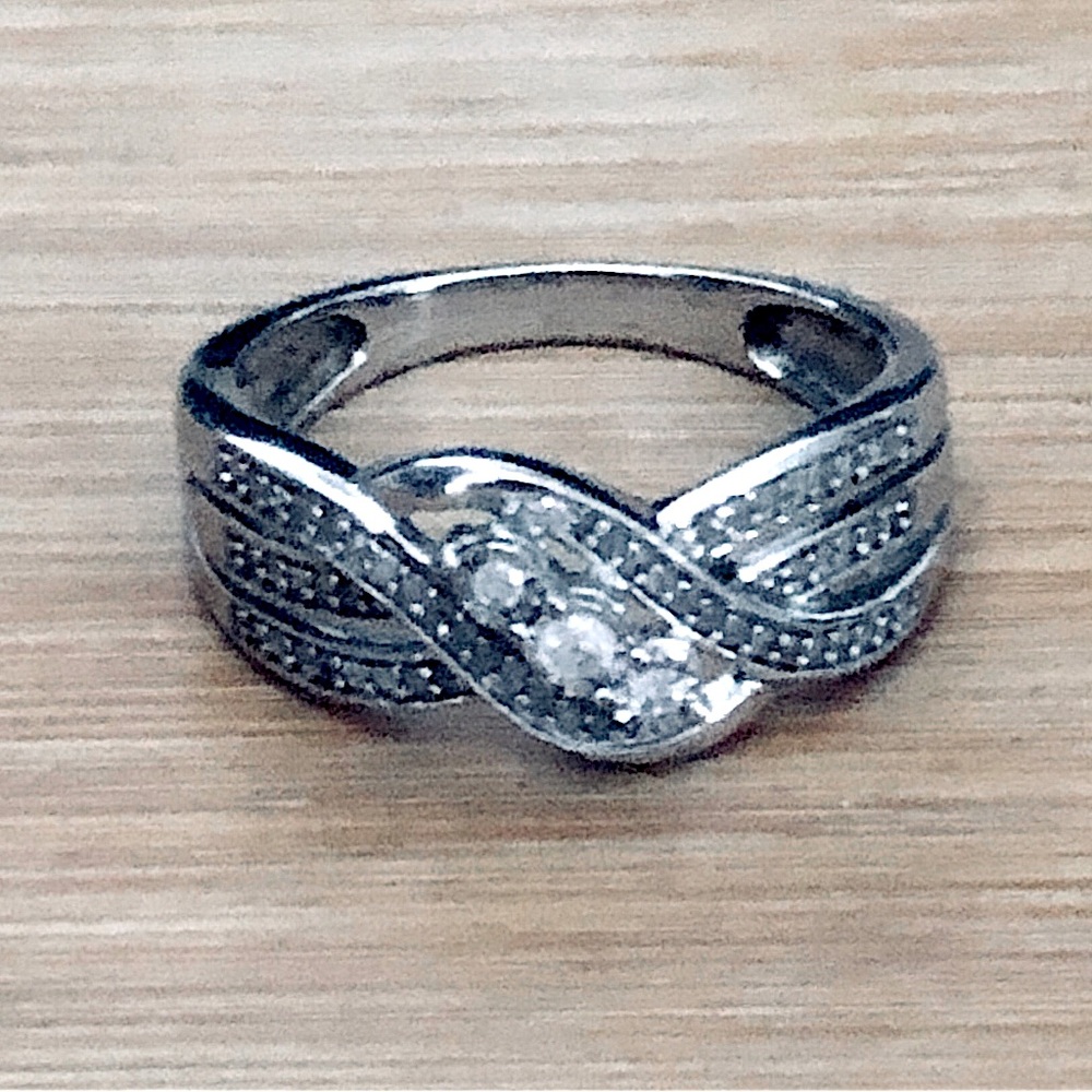 $132 Genuine Diamond & Sterling Designer Estate Ring Size 9 & 1/4  Marked UD 925